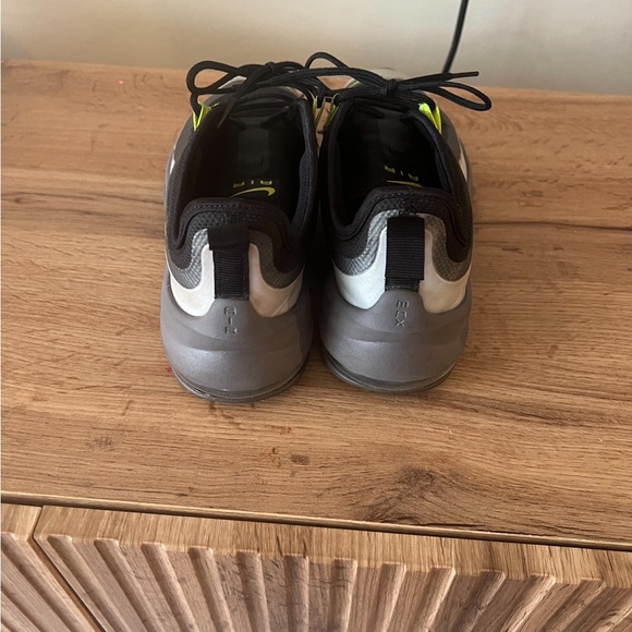 Nike Air Max 6Y - Picture 5 of 7